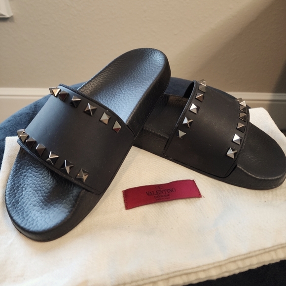 Valentino Garavani Rockstud sandal with box and dust bag, size 36 (US 6) - Picture 3 of 16